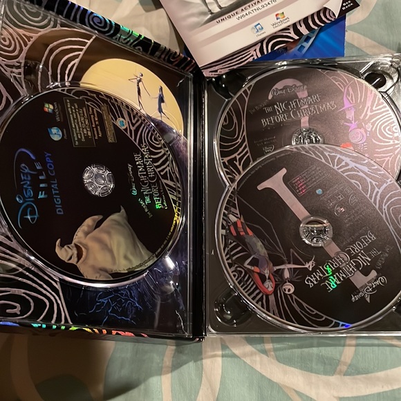 Nightmare before Christmas 2 disc dvd collector's edition - Picture 2 of 3